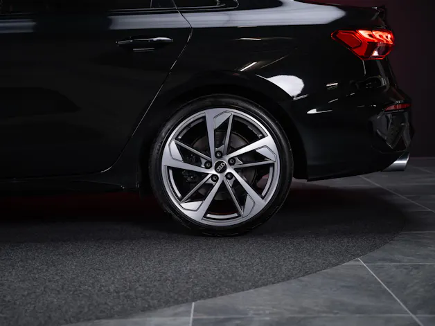 AUDI S3 Limousine 2.0 TFSI quattro S-Tronic / Sportsitze / Sportlenkrad / Virtual Cockpit