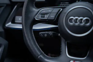 AUDI S3 Limousine 2.0 TFSI quattro S-Tronic / Sportsitze / Sportlenkrad / Virtual Cockpit