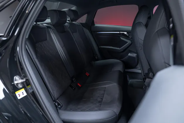 AUDI S3 Limousine 2.0 TFSI quattro S-Tronic / Sportsitze / Sportlenkrad / Virtual Cockpit