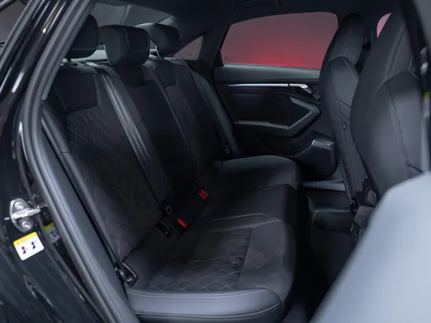 AUDI S3 Limousine 2.0 TFSI quattro S-Tronic / Sportsitze / Sportlenkrad / Virtual Cockpit