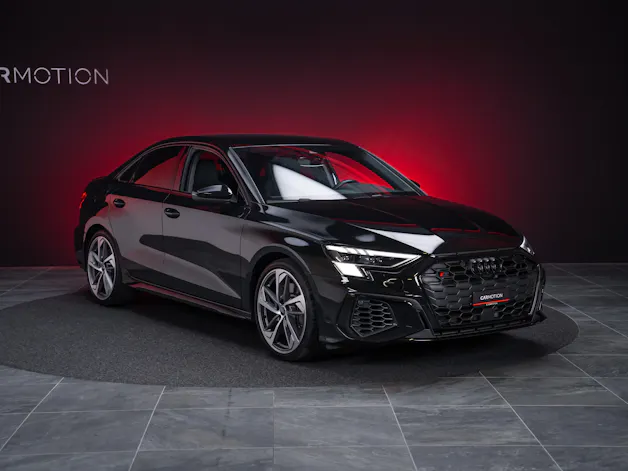 AUDI S3 Limousine 2.0 TFSI quattro S-Tronic / Sportsitze / Sportlenkrad / Virtual Cockpit
