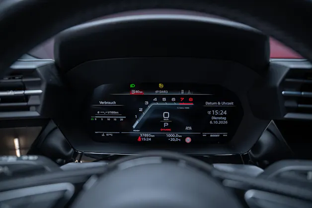 AUDI S3 Limousine 2.0 TFSI quattro S-Tronic / Sportsitze / Sportlenkrad / Virtual Cockpit