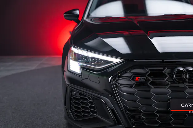 AUDI S3 Limousine 2.0 TFSI quattro S-Tronic / Sportsitze / Sportlenkrad / Virtual Cockpit