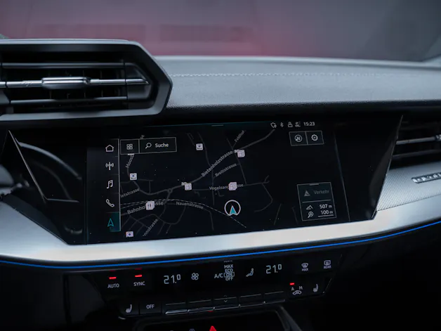 AUDI S3 Limousine 2.0 TFSI quattro S-Tronic / Sportsitze / Sportlenkrad / Virtual Cockpit