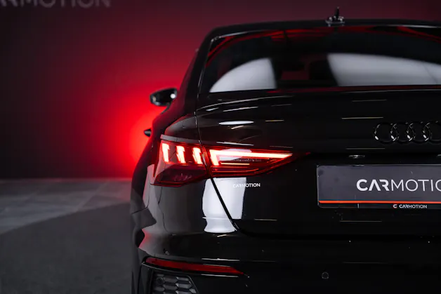 AUDI S3 Limousine 2.0 TFSI quattro S-Tronic / Sportsitze / Sportlenkrad / Virtual Cockpit