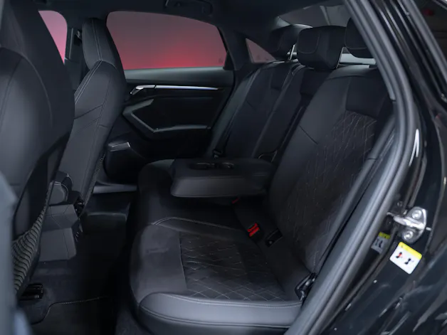 AUDI S3 Limousine 2.0 TFSI quattro S-Tronic / Sportsitze / Sportlenkrad / Virtual Cockpit