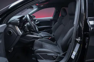 AUDI S3 Limousine 2.0 TFSI quattro S-Tronic / Sportsitze / Sportlenkrad / Virtual Cockpit