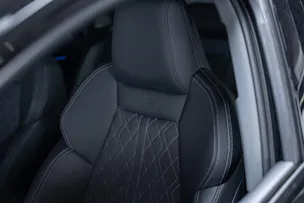 AUDI S3 Limousine 2.0 TFSI quattro S-Tronic / Sportsitze / Sportlenkrad / Virtual Cockpit