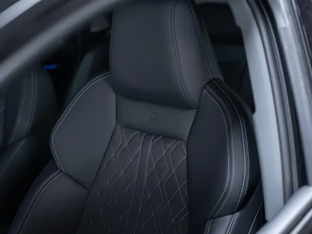 AUDI S3 Limousine 2.0 TFSI quattro S-Tronic / Sportsitze / Sportlenkrad / Virtual Cockpit