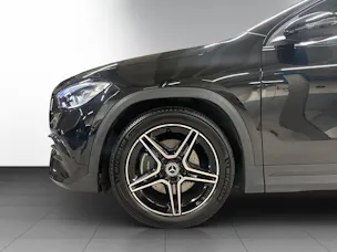MERCEDES-BENZ GLA 220d AMG Line 8G-DCT