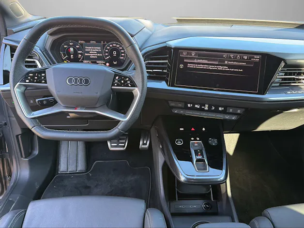 AUDI Q4 e-tron 45 Attraction quattro