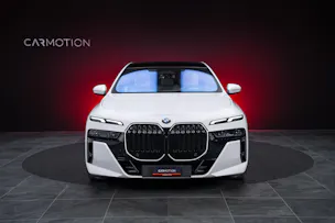 BMW 740d xDrive M Sport / Iconic Glow / Sky Lounge