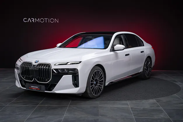 BMW 740d xDrive M Sport / Iconic Glow / Sky Lounge