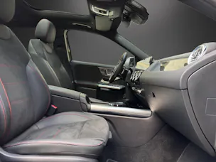 MERCEDES-BENZ GLA 250 4Matic 8G-DCT
