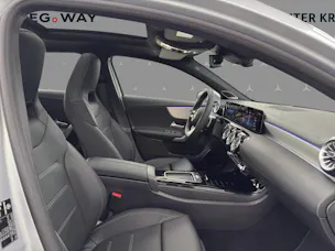 MERCEDES-BENZ A 250 4M - AMG / DISTRONIC / 360 Grad Kamera / Soundsystem