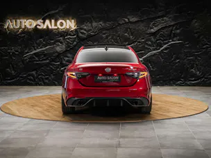 ALFA ROMEO Giulia 2.0 Intensa Q4 AT8 *SOFORT Verfügbar*Werksgarantie*Panorama*Harman/Kardon*