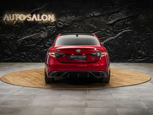 ALFA ROMEO Giulia 2.0 Intensa Q4 AT8 *SOFORT Verfügbar*Werksgarantie*Panorama*Harman/Kardon*