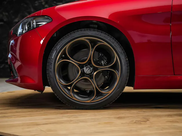 ALFA ROMEO Giulia 2.0 Intensa Q4 AT8 *SOFORT Verfügbar*Werksgarantie*Panorama*Harman/Kardon*