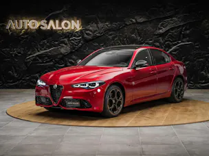 ALFA ROMEO Giulia 2.0 Intensa Q4 AT8 *SOFORT Verfügbar*Werksgarantie*Panorama*Harman/Kardon*