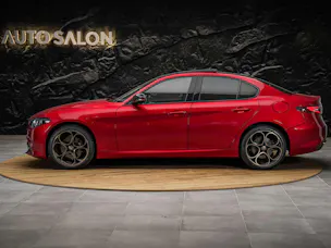 ALFA ROMEO Giulia 2.0 Intensa Q4 AT8 *SOFORT Verfügbar*Werksgarantie*Panorama*Harman/Kardon*