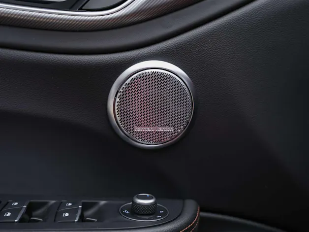 ALFA ROMEO Giulia 2.0 Intensa Q4 AT8 *SOFORT Verfügbar*Werksgarantie*Panorama*Harman/Kardon*