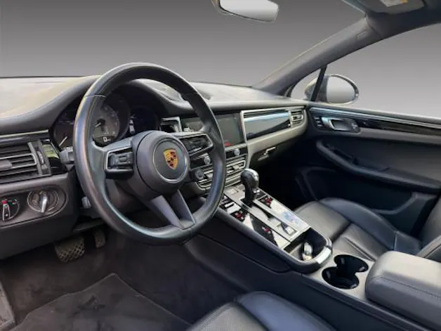 PORSCHE Macan S PDK
