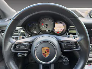 PORSCHE Macan S PDK