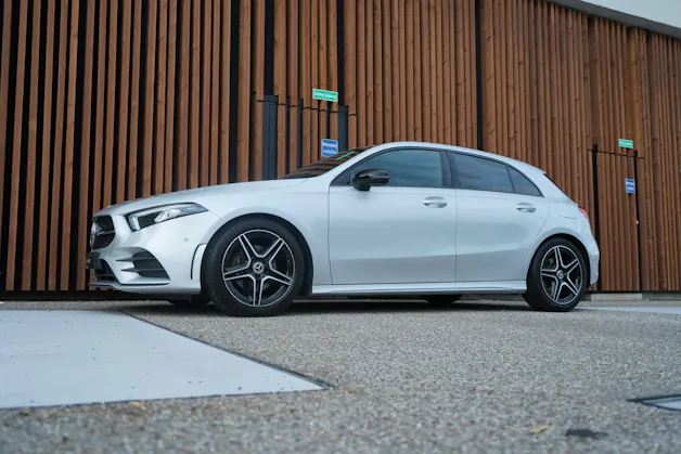 MERCEDES-BENZ A 200 AMG LINE NIGHT 7G-DCT l 163 PS