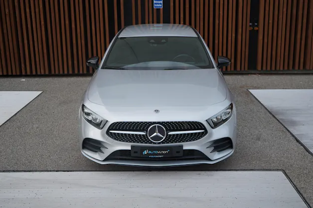 MERCEDES-BENZ A 200 AMG LINE NIGHT 7G-DCT l 163 PS