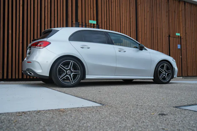 MERCEDES-BENZ A 200 AMG LINE NIGHT 7G-DCT l 163 PS