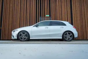 MERCEDES-BENZ A 200 AMG LINE NIGHT 7G-DCT l 163 PS