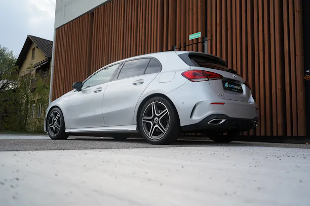 MERCEDES-BENZ A 200 AMG LINE NIGHT 7G-DCT l 163 PS