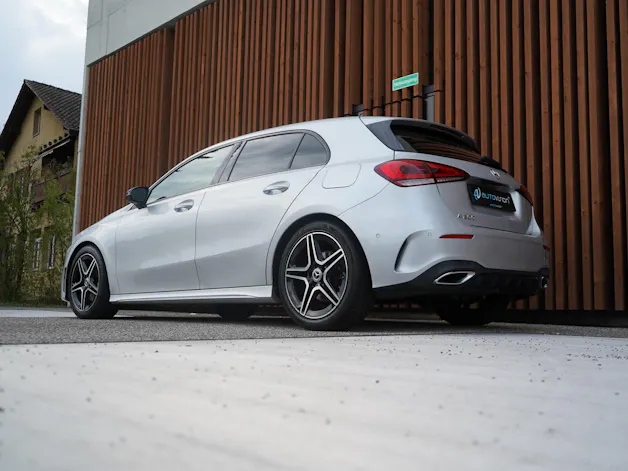 MERCEDES-BENZ A 200 AMG LINE NIGHT 7G-DCT l 163 PS