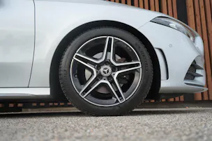 MERCEDES-BENZ A 200 AMG LINE NIGHT 7G-DCT l 163 PS
