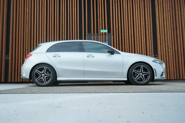MERCEDES-BENZ A 200 AMG LINE NIGHT 7G-DCT l 163 PS