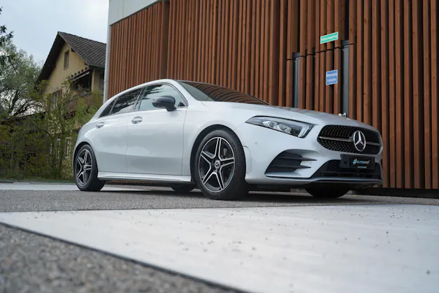 MERCEDES-BENZ A 200 AMG LINE NIGHT 7G-DCT l 163 PS