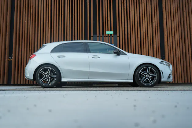 MERCEDES-BENZ A 200 AMG LINE NIGHT 7G-DCT l 163 PS