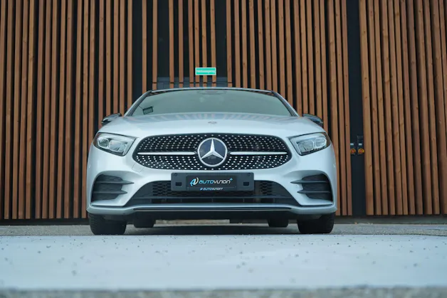 MERCEDES-BENZ A 200 AMG LINE NIGHT 7G-DCT l 163 PS