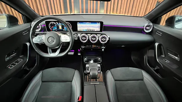 MERCEDES-BENZ A 200 AMG LINE NIGHT 7G-DCT l 163 PS