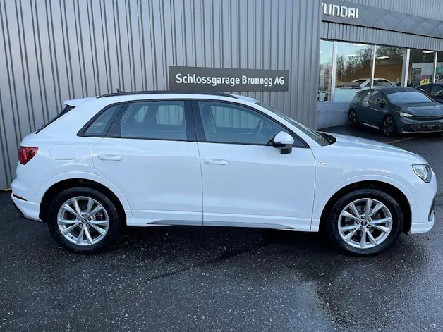 AUDI Q3 35 TDI S line Attraction quattro S-tronic