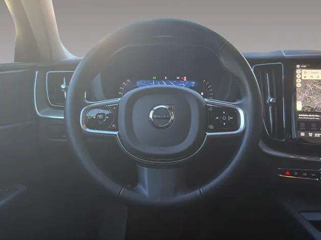 VOLVO XC60 B5 Benzin Mild Hybrid AWD Plus Dark Geartronic