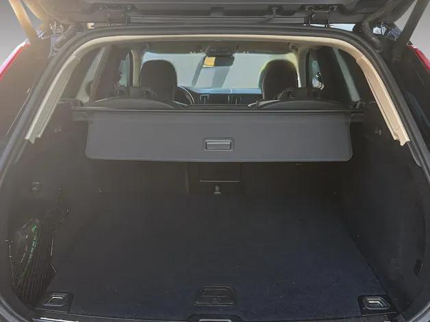 VOLVO XC60 B5 Benzin Mild Hybrid AWD Plus Dark Geartronic