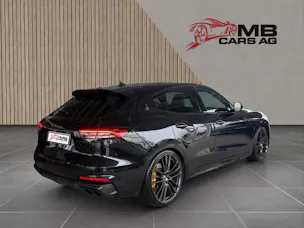 MASERATI Levante 3.8 V8 Trofeo Q4 Automatica / Carbon innen und aussen