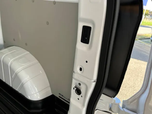FORD Transit Custom Van 320 L1 2.5 Duratec 233 Trend PHEV
