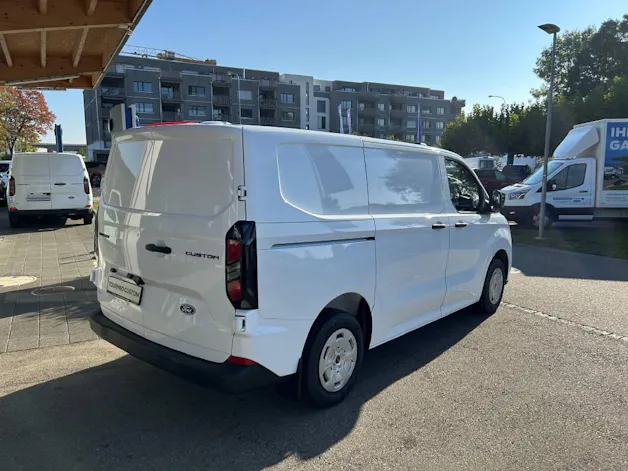 FORD Transit Custom Van 320 L1 2.5 Duratec 233 Trend PHEV