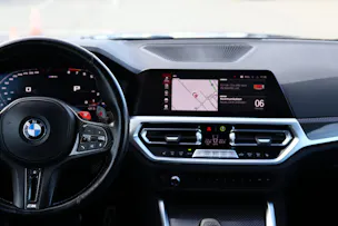 BMW M4 Competition xDrive Coupé * M CARBON SCHALENSITZE * CARBON EXTERIEUR+INTERIEUR * LASERLICHT *