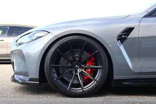 BMW M4 Competition xDrive Coupé * M CARBON SCHALENSITZE * CARBON EXTERIEUR+INTERIEUR * LASERLICHT *