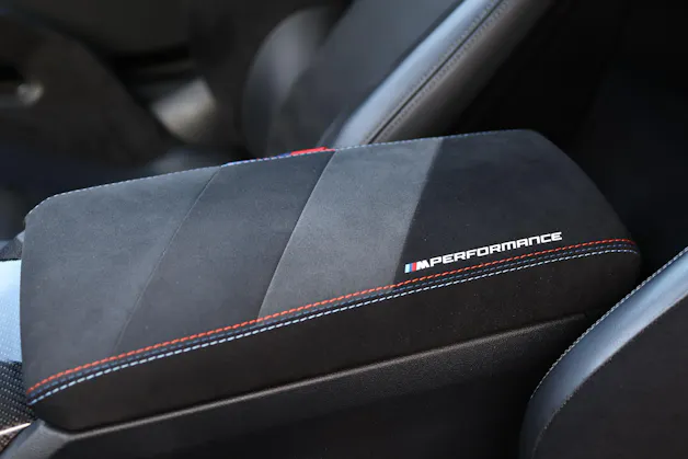 BMW M4 Competition xDrive Coupé * M CARBON SCHALENSITZE * CARBON EXTERIEUR+INTERIEUR * LASERLICHT *