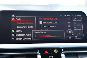 BMW M4 Competition xDrive Coupé * M CARBON SCHALENSITZE * CARBON EXTERIEUR+INTERIEUR * LASERLICHT *