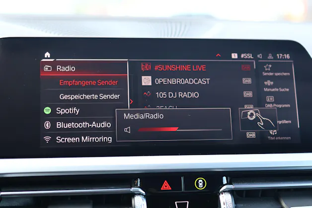 BMW M4 Competition xDrive Coupé * M CARBON SCHALENSITZE * CARBON EXTERIEUR+INTERIEUR * LASERLICHT *